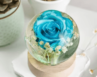 Vintage Flower Preserved in Epoxy Resin Lamp