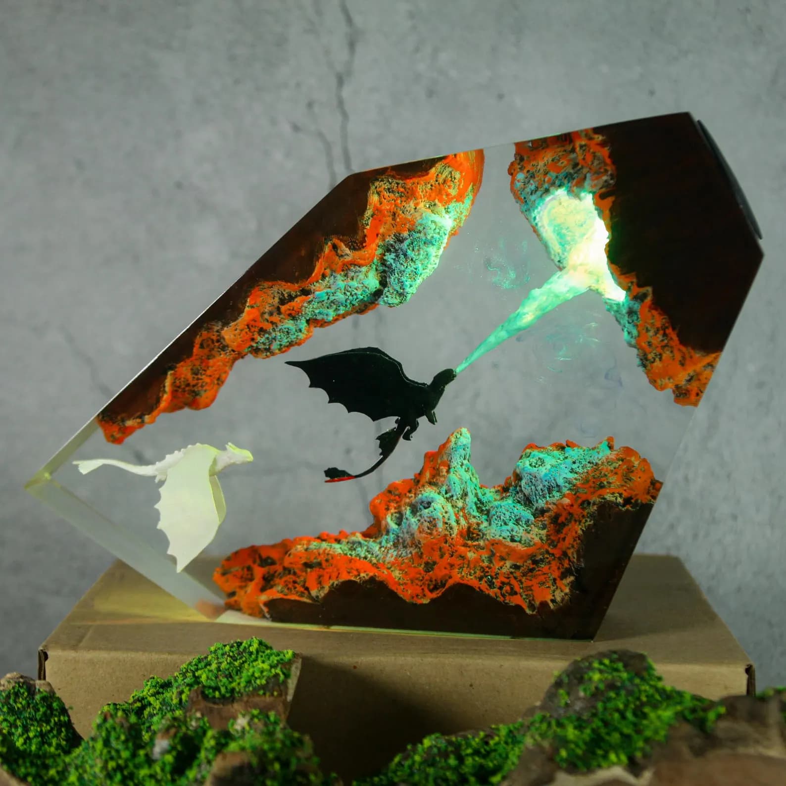 Toothless & Light Fury Dragon Resin Lamp: Handmade LED Night Light 5