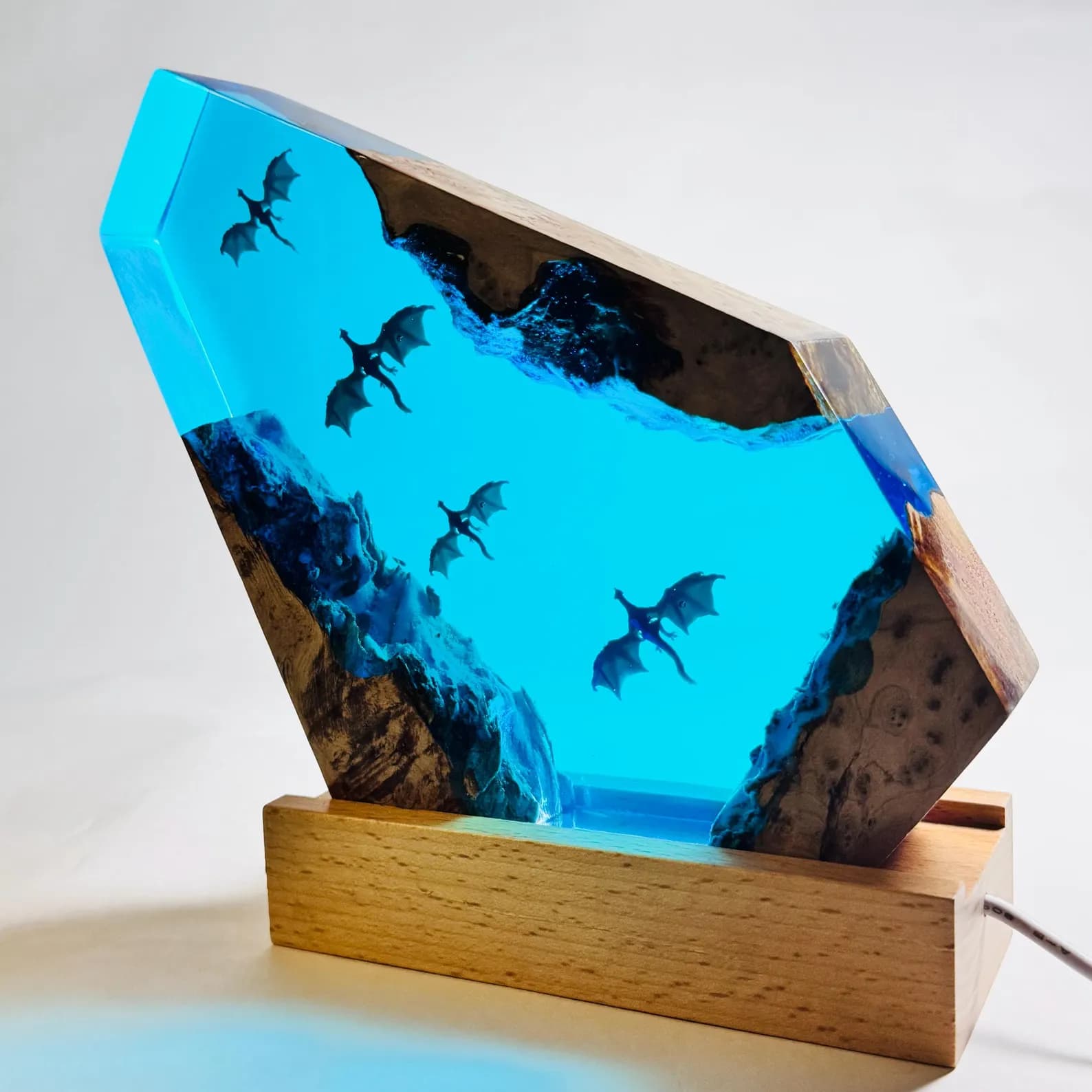 Handmade Dragon-shaped Resin Night Light – Boys' Birthday Gift | Children's Fantasy Bedroom Table Lamp 11