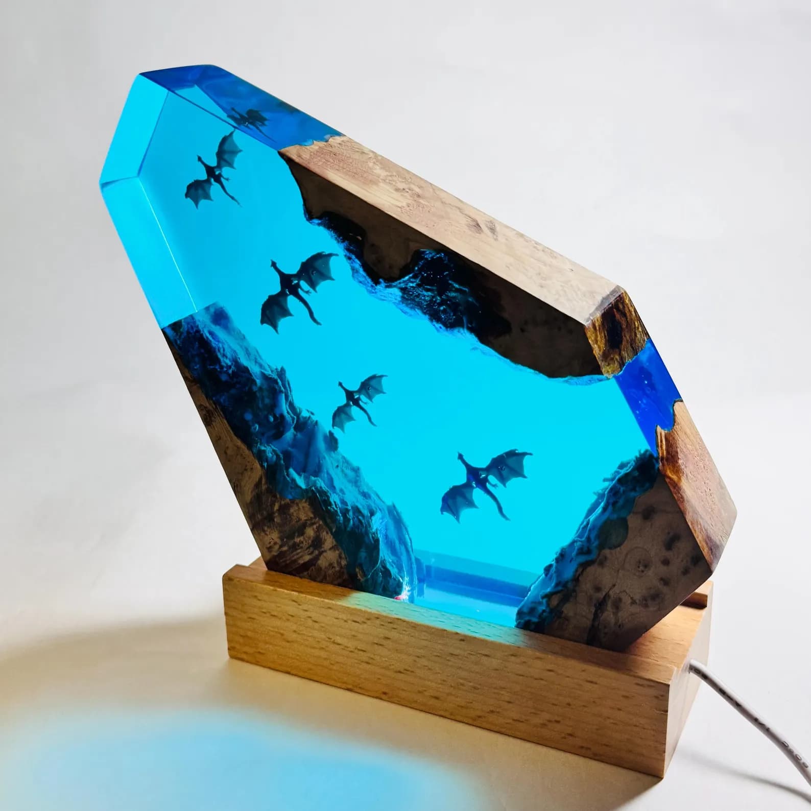 Handmade Dragon-shaped Resin Night Light – Boys' Birthday Gift | Children's Fantasy Bedroom Table Lamp 7