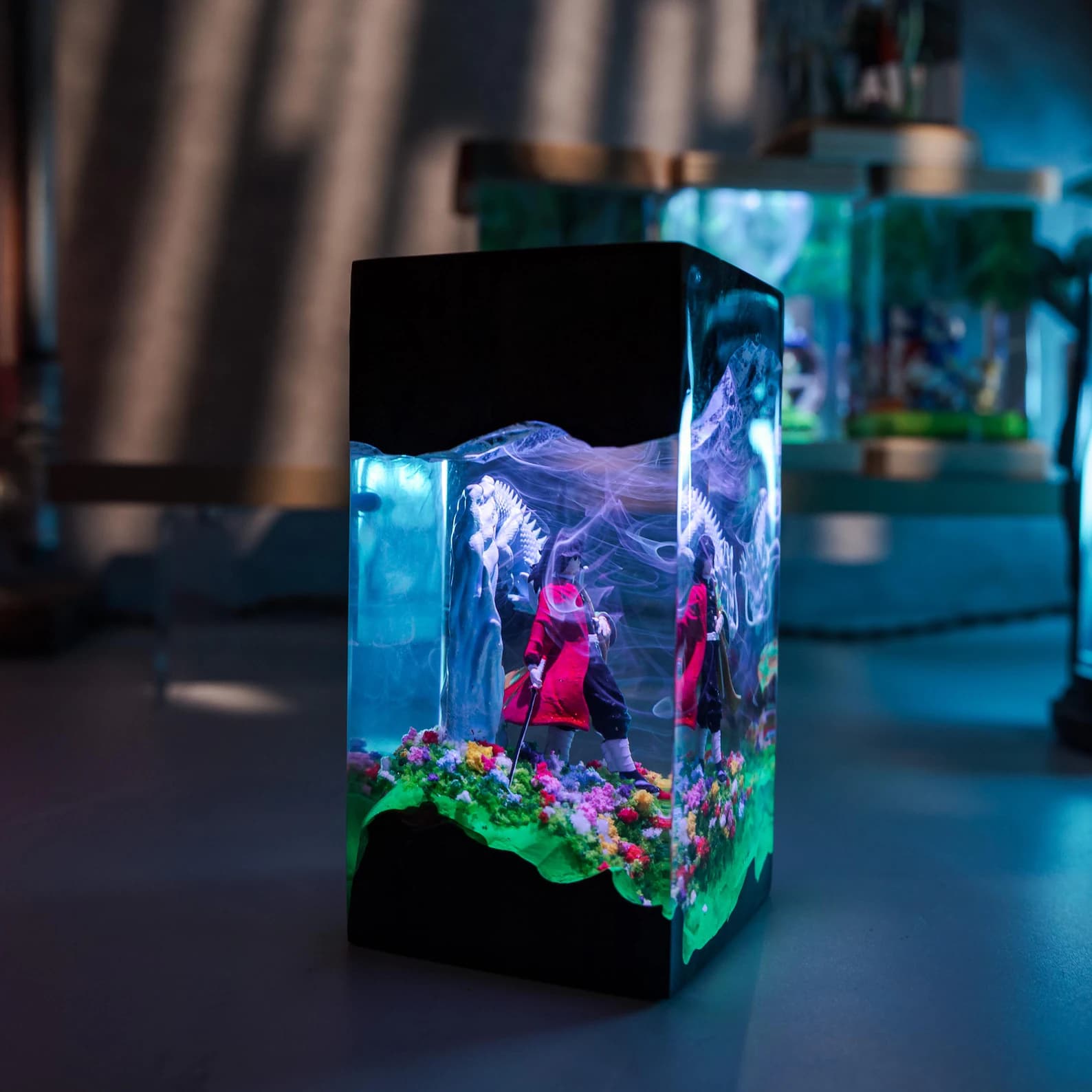 Handmade Anime Resin Diorama Lamp – Dragon and Swordsman Decorative Art Light, Custom Night Light, Table Lamp, Gift for Him, Christmas Gifts 10