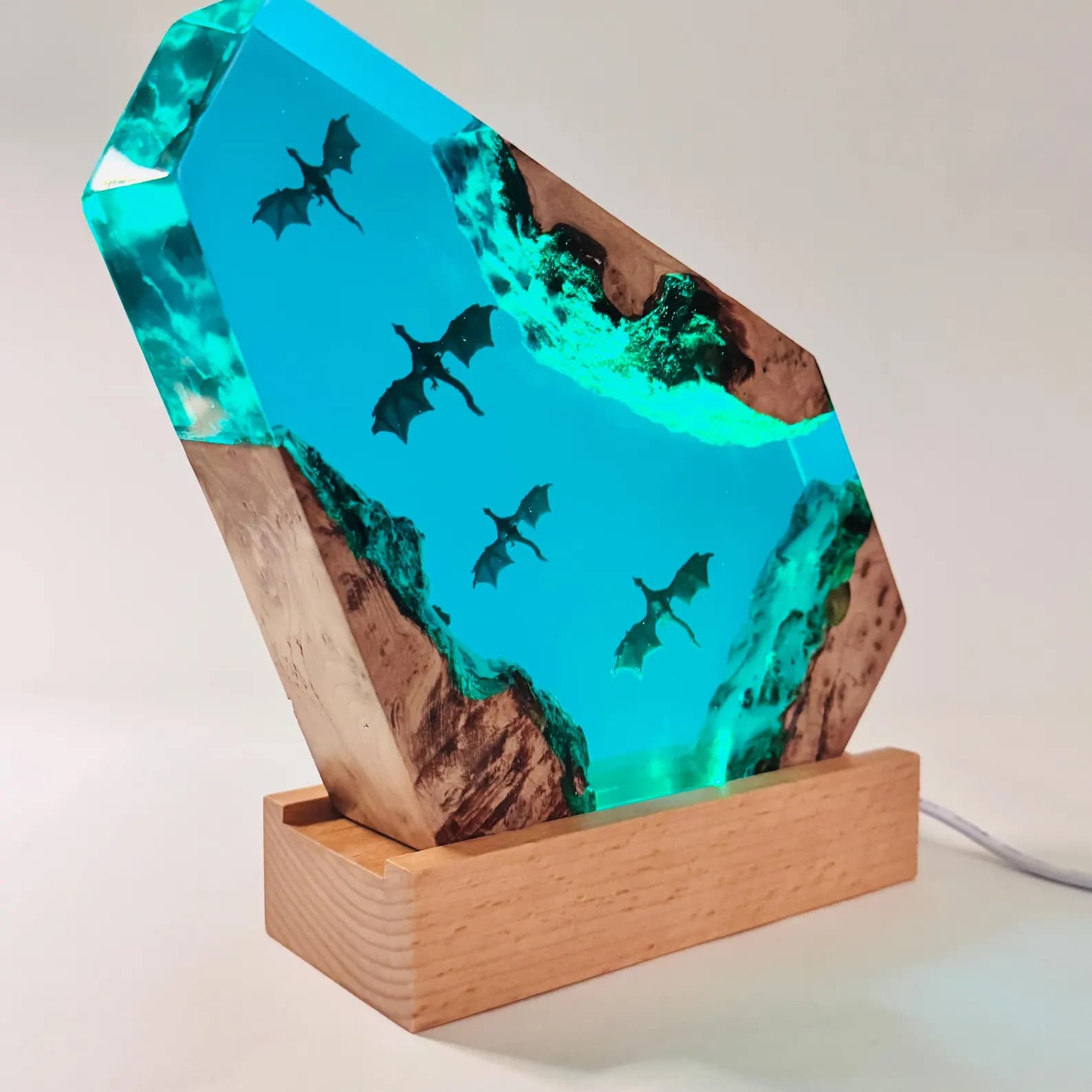 Handmade Dragon-shaped Resin Night Light – Boys' Birthday Gift | Children's Fantasy Bedroom Table Lamp 3
