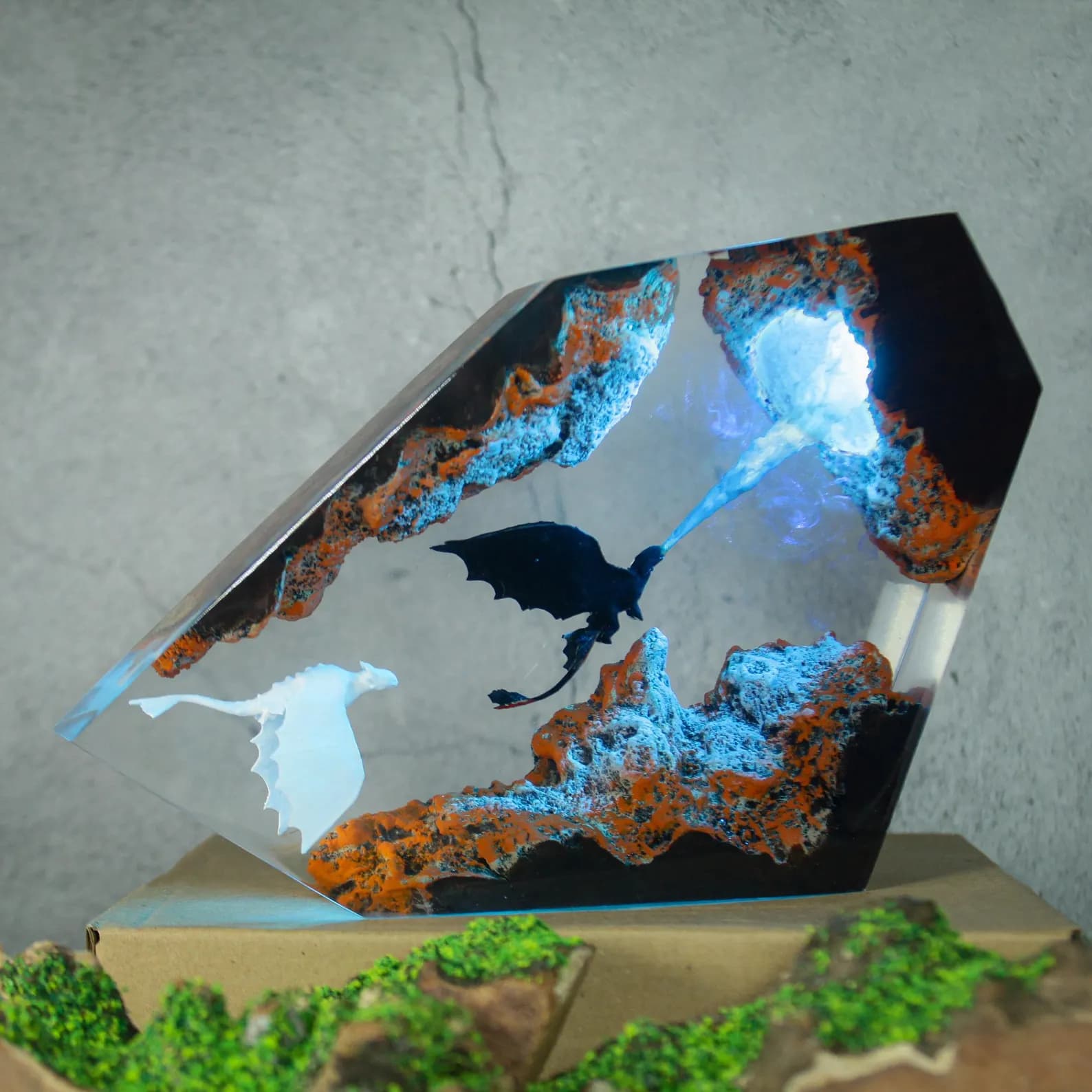 Toothless & Light Fury Dragon Resin Lamp: Handmade LED Night Light 3