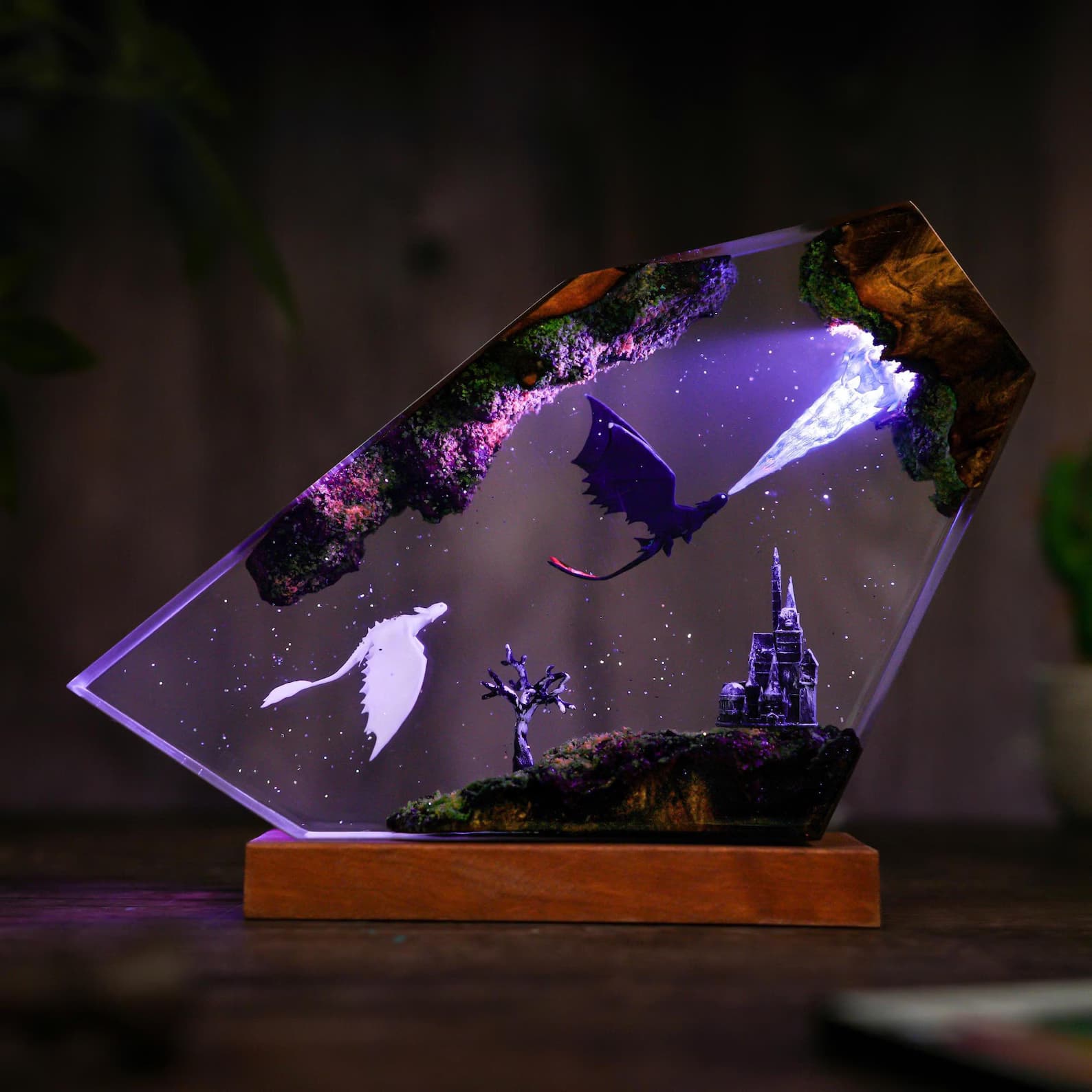 Flying Httyd Dragon Couple Resin Lamp, Fantasy Httyd Night Light with Black & White Dragons, Glowing Forest and Castle Scene Tooth.less Lamp 7