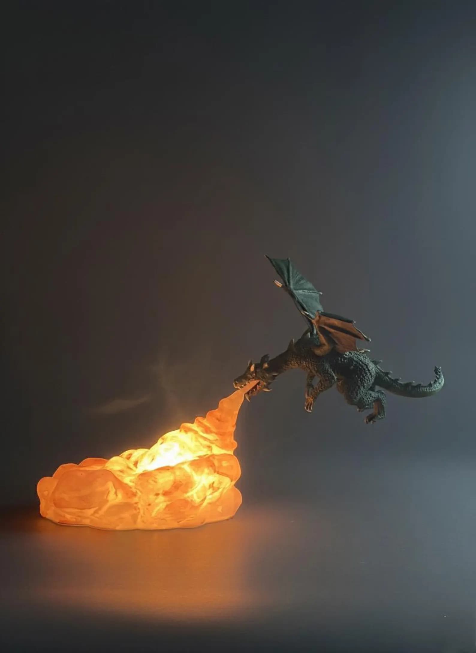 Dragon breathing fire lamp 1
