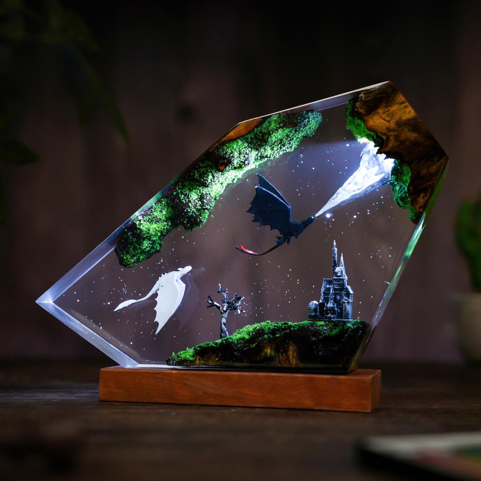 Flying Httyd Dragon Couple Resin Lamp, Fantasy Httyd Night Light with Black & White Dragons, Glowing Forest and Castle Scene Tooth.less Lamp 8