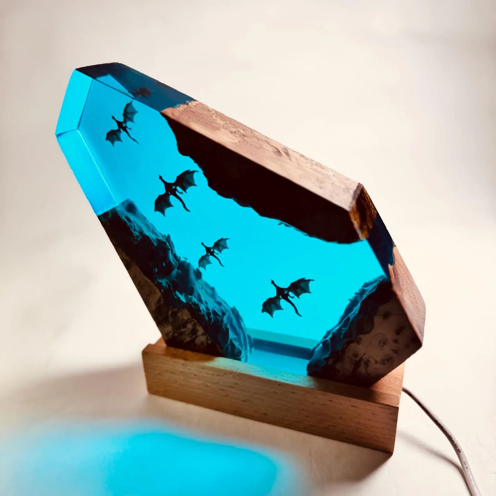 Handmade Dragon-shaped Resin Night Light – Boys' Birthday Gift | Children's Fantasy Bedroom Table Lamp 12