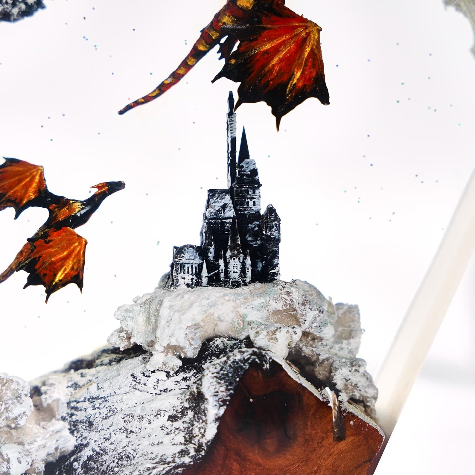 Dragon Siege Epoxy Resin Lamp – Handmade Diorama Fantasy Light – Red Dragons & Castle Centerpiece, Gift for Him 6