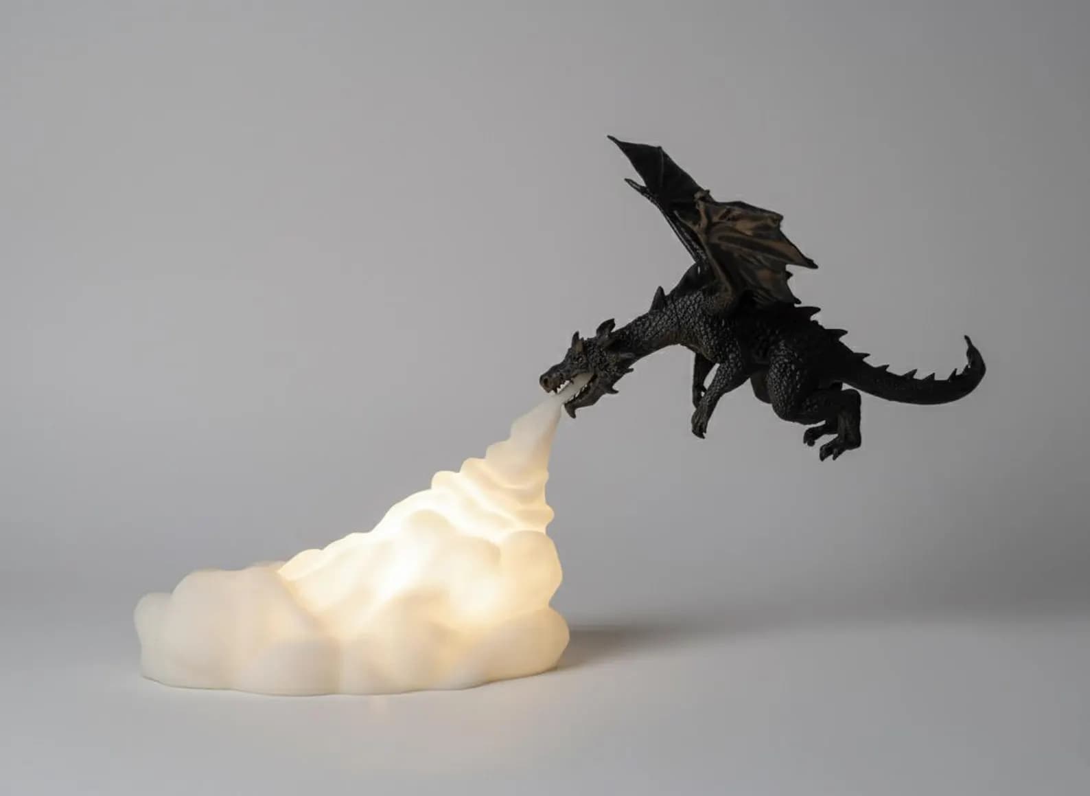 Dragon breathing fire lamp 6