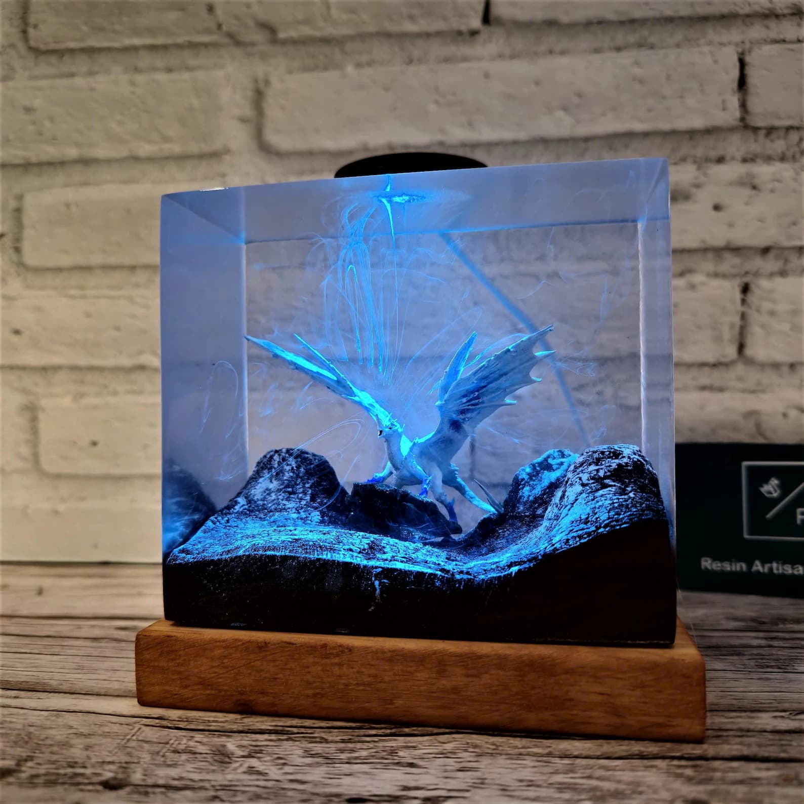 Customer Hunter monster Lamp, Valentine Gift Ice Dragon, The Iceborne Wyvern, Ice Dragon that, Freezes All, Lord of the Tundra, Lord of Ice 5