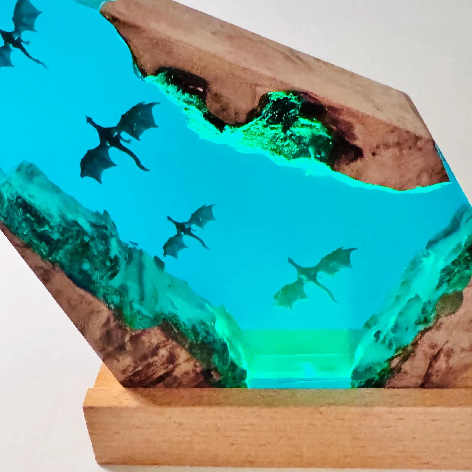 Handmade Dragon-shaped Resin Night Light – Boys' Birthday Gift | Children's Fantasy Bedroom Table Lamp 15