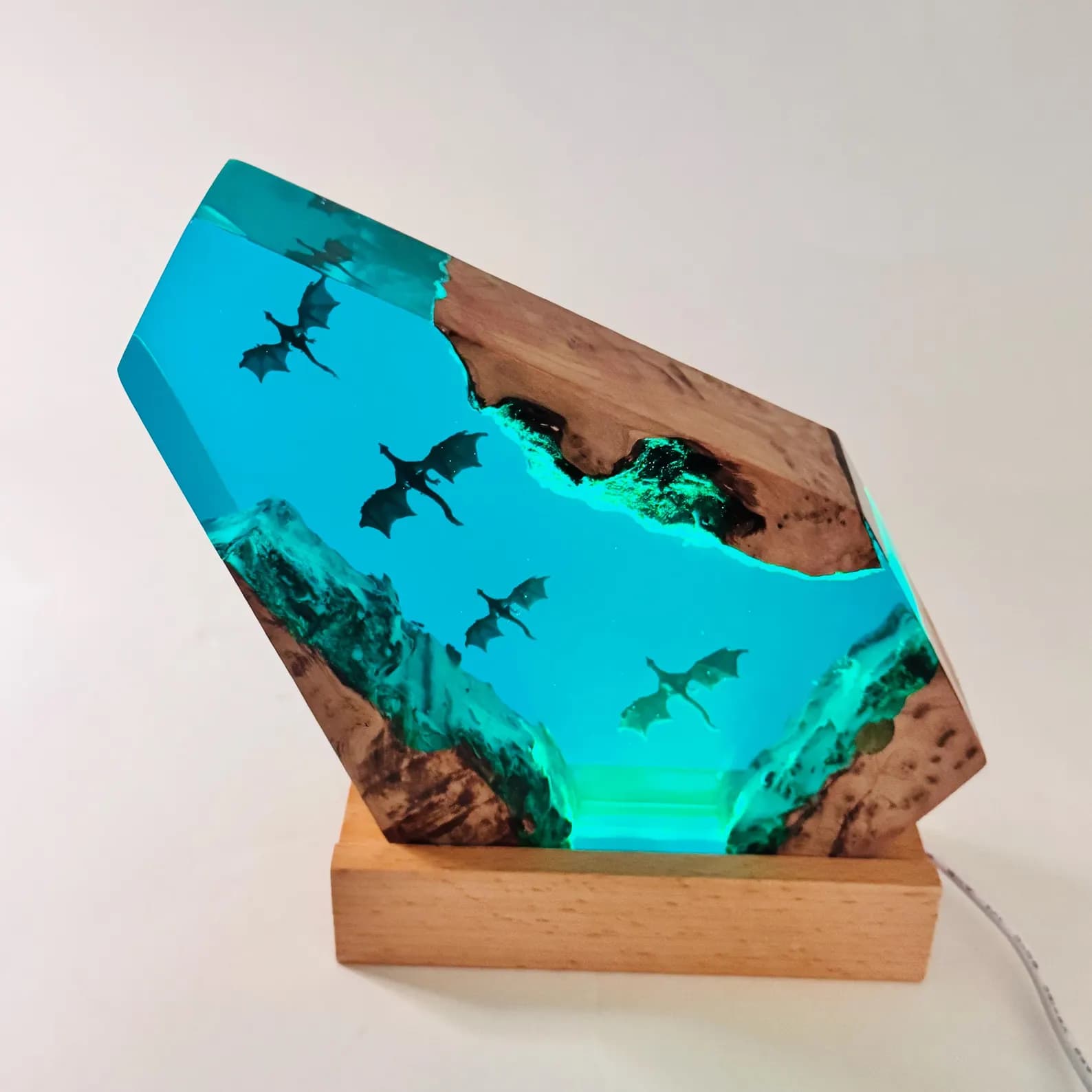 Handmade Dragon-shaped Resin Night Light – Boys' Birthday Gift | Children's Fantasy Bedroom Table Lamp 17