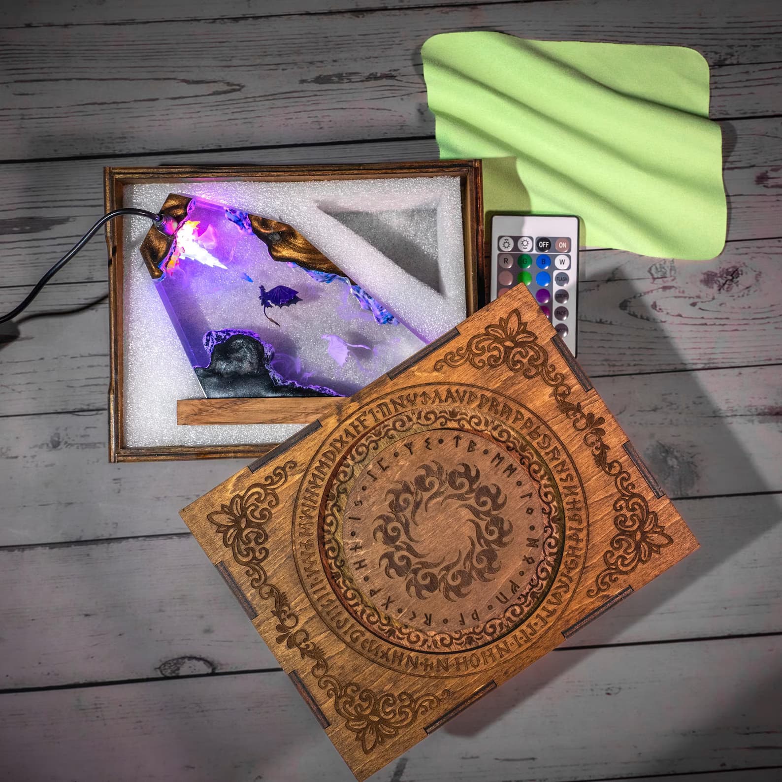 Christmas gift ideas for her: Toothless & Light Fury Resin Lamp, How to train your dragon night lights 18