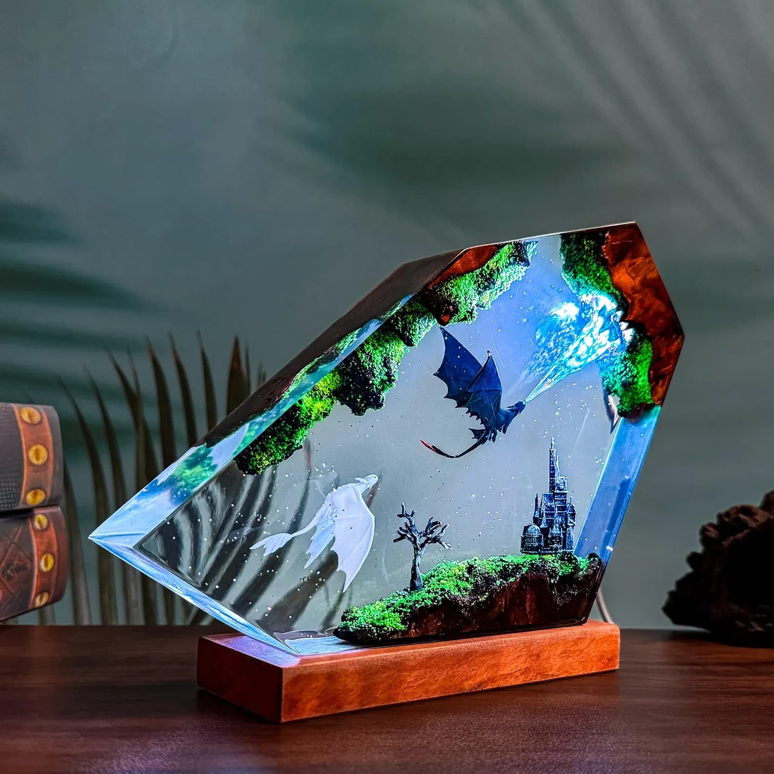 Dragon Battle Resin Lamp – Ice vs Dark Dragon LED Diorama – Fantasy Castle Scene Handmade Gift 4
