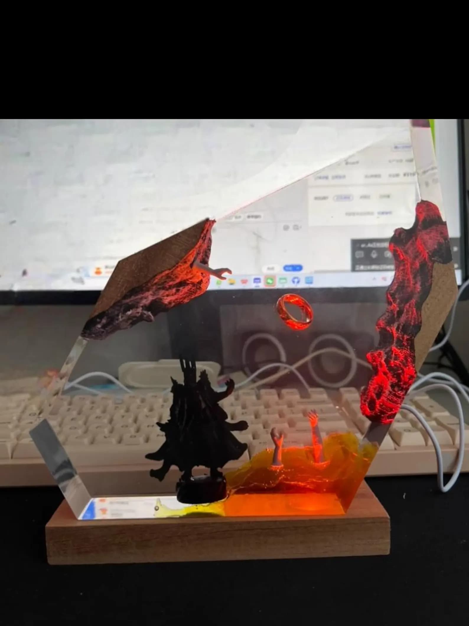 Handcrafted Resin Fantasy Lamp with LED Light, Dark Lord and Ring Scene 7