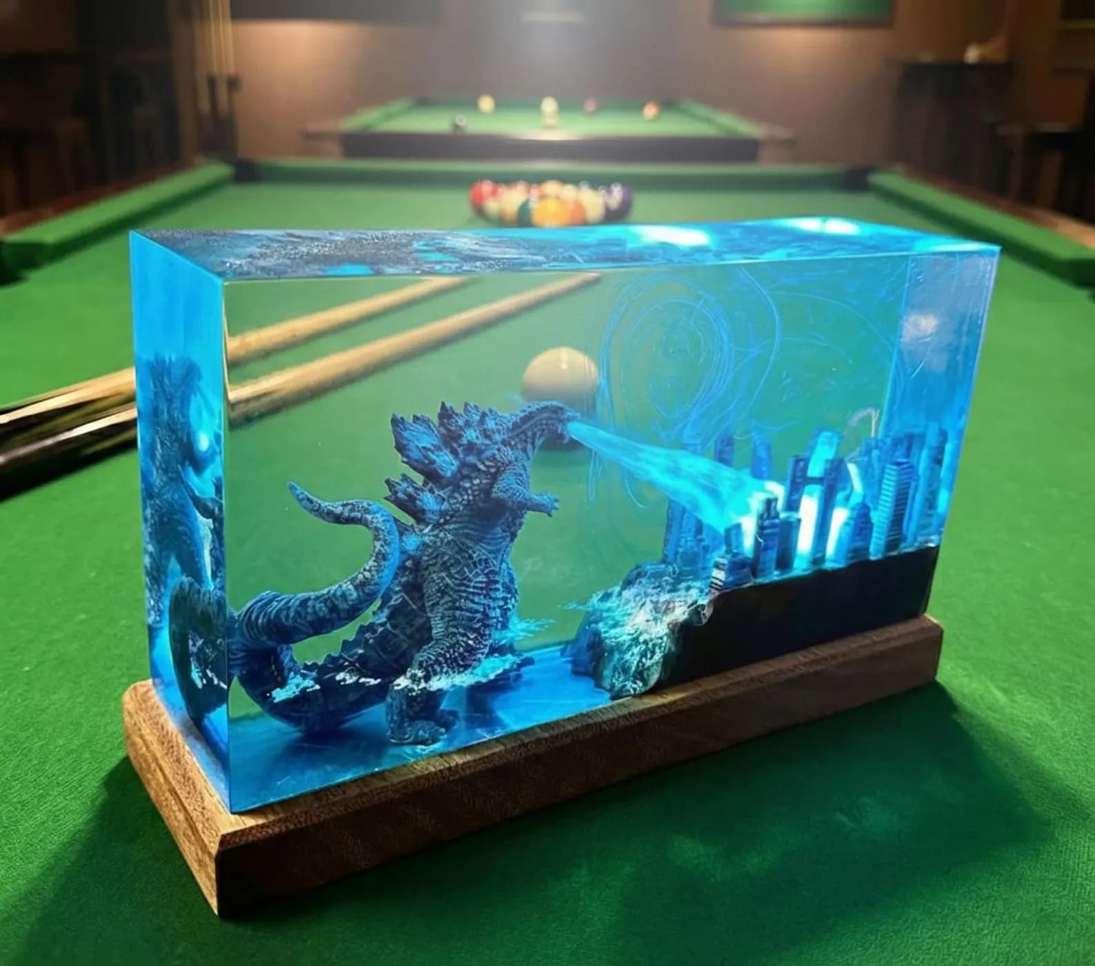 Godzilla Resin Lamp: Handmade Monster Night Light, Epoxy Wood Decoration 4